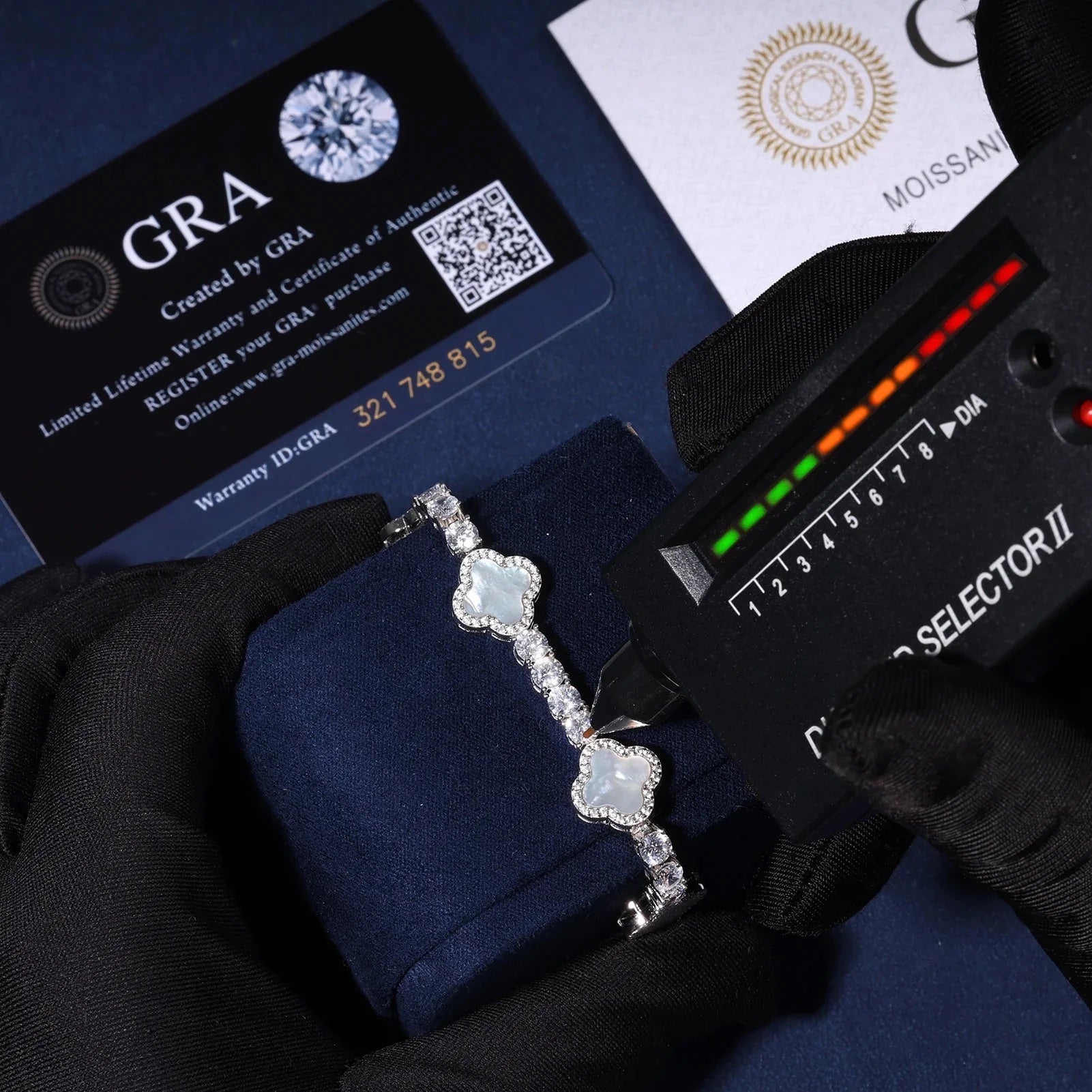 MOISSANITE BRACELET MOTIF VVS1