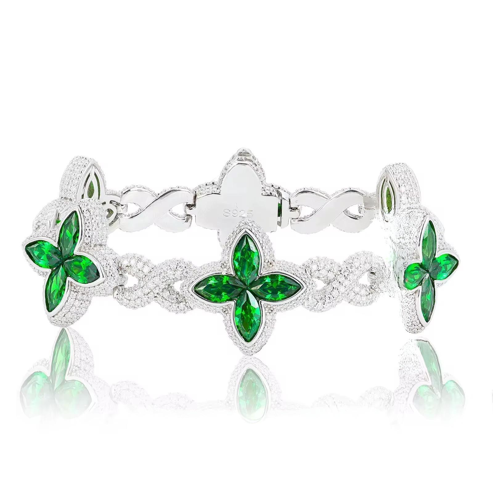 MOISSANITE BRACELET FERMOIR 4 FEUILLES